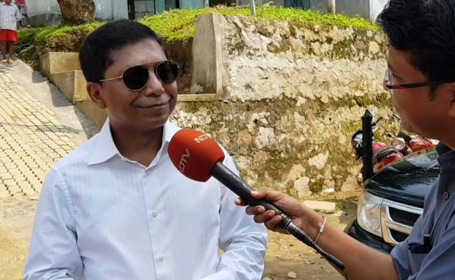 On Meghalaya Bypoll Day, Mukul Sangma's 'Ad Hoc' Jibe At Chief Minister