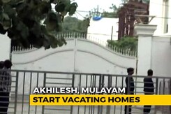 Akhilesh Yadav, Mulayam Singh Yadav Start Vacating Lucknow Bungalows Akhilesh Yadav, Mulayam Singh Yadav Start Vacating Lucknow Bungalows