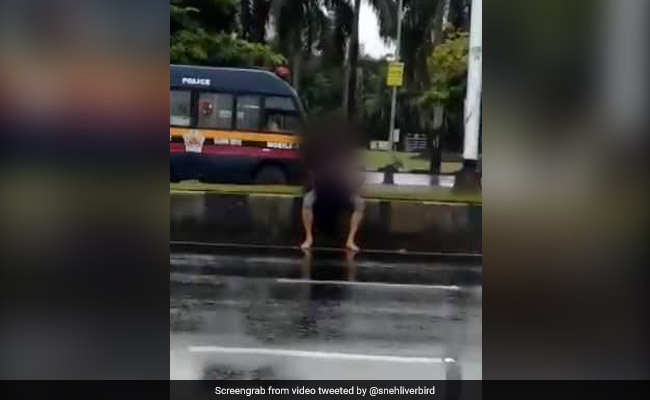 Couple Accused Of Having Sex On Road Divider At Mumbai's Marine Drive