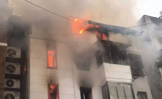 1 Dead As Fire Breaks Out At 3-Storey Building In South Mumbai