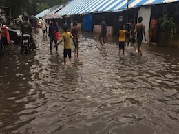 Monsoon Hits Mumbai, Heavy Rain Disrupts Flights, Trains: 10 Updates Monsoon Hits Mumbai, Heavy Rain Disrupts Flights, Trains: 10 Updates