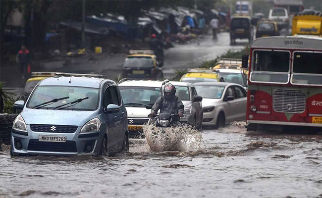 Four Dead In 24 Hours As Heavy Rain Pounds Mumbai; Traffic, Trains Hit