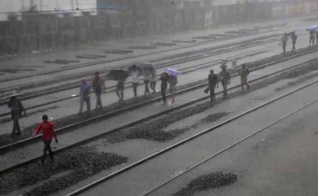 Heavy Rain Alert For Mumbai, Monsoon To Hit On Thursday