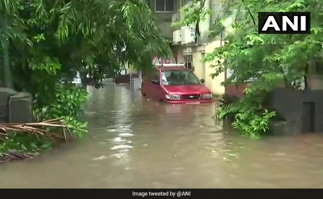 Dead After Rain Hit Mumbai; Traffic, Trains Delayed In Many Areas