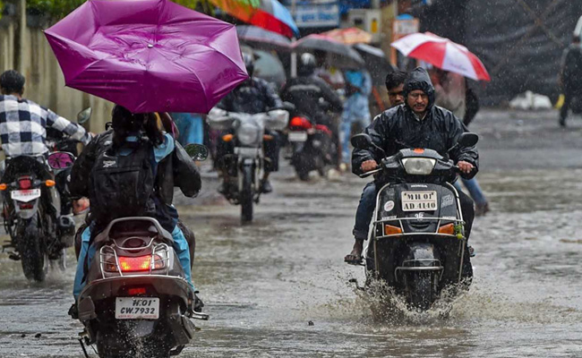 Heavy Rain Expected In Mumbai For 5 Days, Life Paralysed In Maharashtra