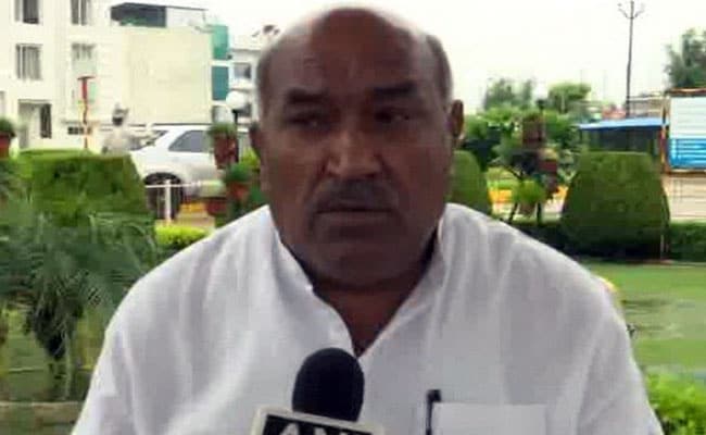 बीजेपी सांसद के बिगड़े बोल, कहा- बलात्कार-हत्या जैसे अपराधों के लिए मुस्लिमों की बढ़ती आबादी जिम्मेदार