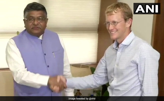 वाट्सएप के सीईओ से मुलाकात पर बोले रविशंकर प्रसाद- भारत के कानून मुताबिक काम नहीं होगा तो लगेगा चार्ज