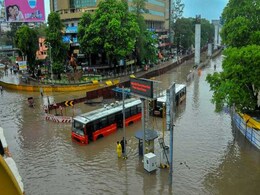 महाराष्ट्र : नागपुर में भारी बारिश के कारण लोग फंसे, स्कूलों में छुट्टी की घोषणा, NDRF ने संभाला मोर्चा महाराष्ट्र : नागपुर में भारी बारिश के कारण लोग फंसे, स्कूलों में छुट्टी की घोषणा, NDRF ने संभाला मोर्चा