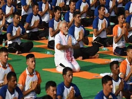 इस स्टैंडअप कॉमेडियन के गुरु ने किया सवाल, 'मोदी समर्थक नहीं हो तो योग कैसे करते हो?' इस स्टैंडअप कॉमेडियन के गुरु ने किया सवाल, 'मोदी समर्थक नहीं हो तो योग कैसे करते हो?'