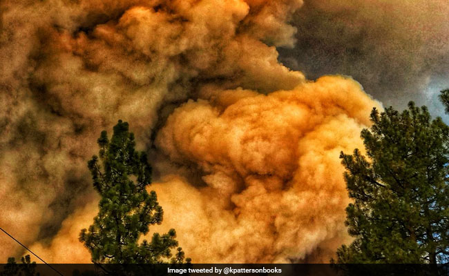 Residents Flee Homes As Raging Wildfire Breaks Out In Southern California