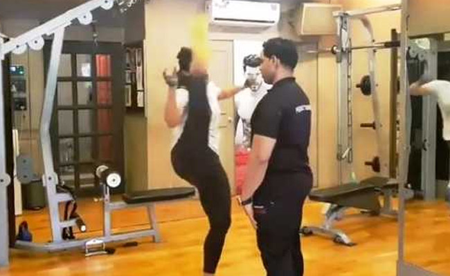 इस एक्ट्रेस की Kick देखी तो भूल जाएंगे टाइगर श्रॉफ के एक्शन, फैन्स बोले- जबरदस्त