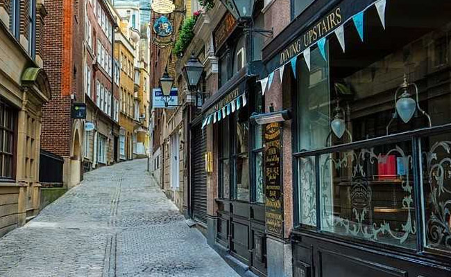 As Brits Were Busy Watching World Cup, Retailers In UK See Low Sales