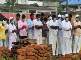 Nipah Virus: Kozhikode Church To Stop Giving Holy Communion On Tongue Nipah Virus: Kozhikode Church To Stop Giving Holy Communion On Tongue