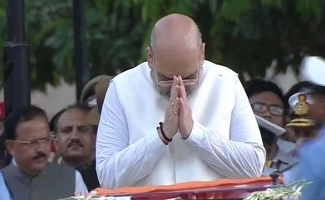 अमित शाह ने दी बीजेपी के पहले अध्यक्ष अटल बिहारी वाजपेयी को अंतिम श्रद्धांजलि