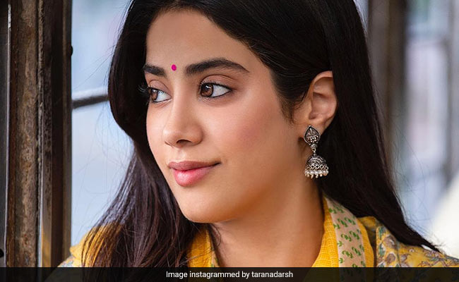 <i>Dhadak</I> Box Office Collection Day 5: Janhvi Kapoor, Ishaan Khatter's Film Is A 'Hit,' Collects Rs 43.95 Crore
