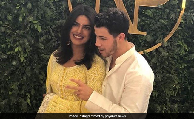 Priyanka Chopra Looked Beautiful In Abu Jani-Sandeep Khosla Outfit For Her <i>Roka</i> With Nick Jonas