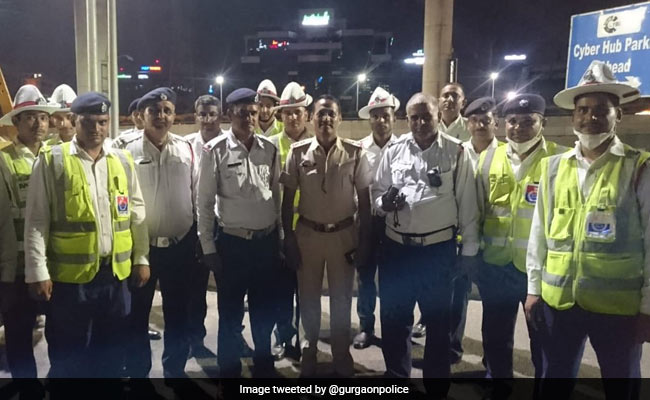 Drunk Men Gather Outside Gurgaon Mall, Try To Burn Down Police Barricades