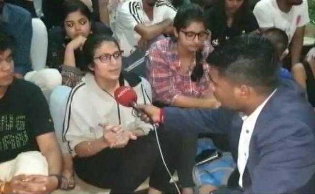 हिदायतुल्लाह नेशनल यूनिवर्सिटी के छात्र आंदोलन पर, शिक्षकों पर गंभीर आरोप