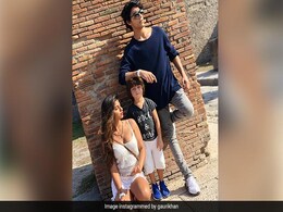 वेकेशन पर दिखा शाहरुख खान के बच्चों का Swag, इंटरनेट पर वायरल सुहाना-आर्यन और अबराम की Pics वेकेशन पर दिखा शाहरुख खान के बच्चों का Swag, इंटरनेट पर वायरल सुहाना-आर्यन और अबराम की Pics