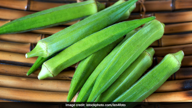Diabetes: Okra is a common vegetables which can help in controlling blood sugar levels