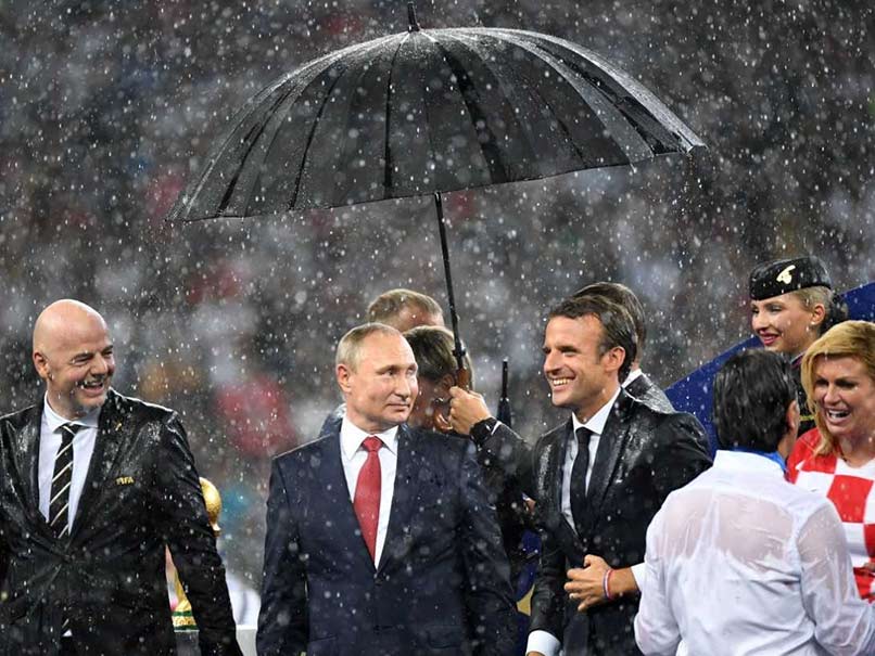 World Cup 2018: Vladimir Putin Gets Trolled For Bringing Umbrella During Award Ceremony