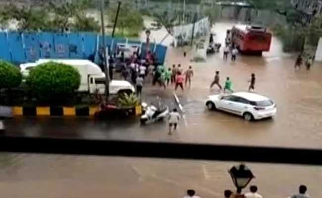 Maharashtra Bus Driver Dies Saving Children Stuck In Pothole In Rain