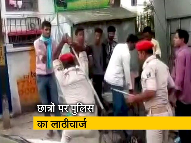 बिहार : इंटर के रिजल्ट पर गुस्से में छात्र