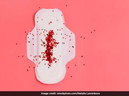 संतरी, गुलाबी और गहरे लाल पीरियड कलर का क्या है मतलब, एक्सपर्ट ने बताया किस बीमारी का हो सकता है लक्षण  संतरी, गुलाबी और गहरे लाल पीरियड कलर का क्या है मतलब, एक्सपर्ट ने बताया किस बीमारी का हो सकता है लक्षण