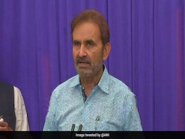 नड्डा दो करोड़ नौकरियों, पेट्रोल-डीजल एवं रसोई गैस के दाम पर जवाब देते तो अच्छा होता : कांग्रेस नड्डा दो करोड़ नौकरियों, पेट्रोल-डीजल एवं रसोई गैस के दाम पर जवाब देते तो अच्छा होता : कांग्रेस
