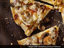 Football Fan Wins 1,000 Free Pizzas On Twitter, Here's What He Did Next