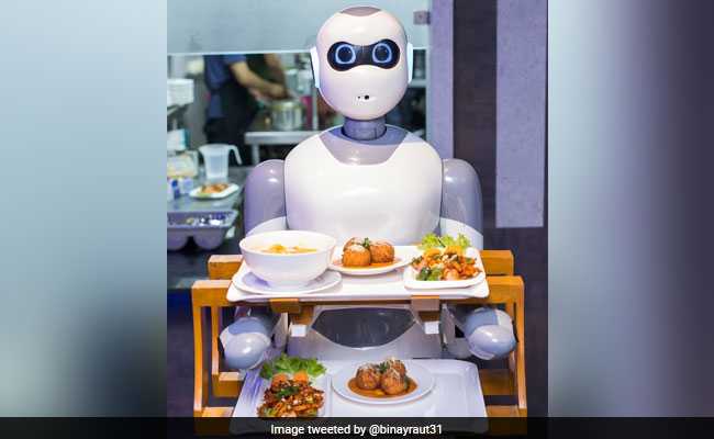 In A First, Nepal's Restaurant Uses Robots As Waiters
