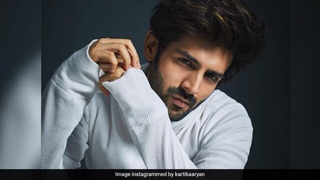 Kartik Aaryan's fitness regime includes many weight training exercises