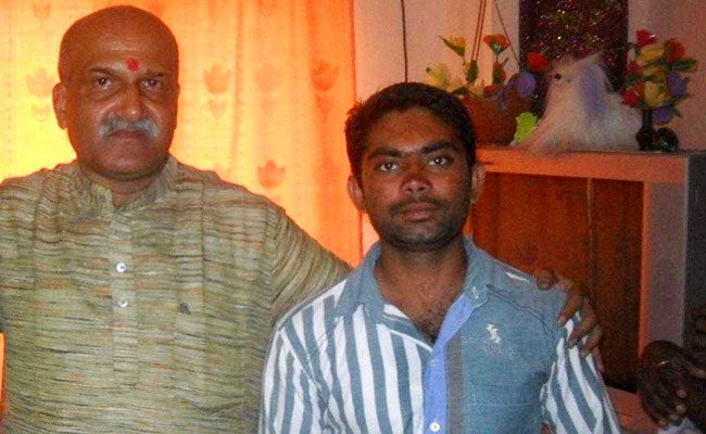 Don't Know Him, Says Pramod Muthalik As Photo With Gauri Lankesh Murder Suspect Emerges