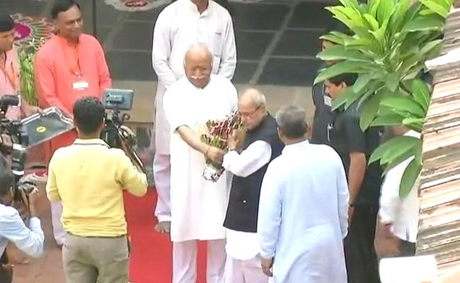 Sonia Gandhi Ordered Tweet Against Pranab Mukherjee For RSS Visit, Say Sources