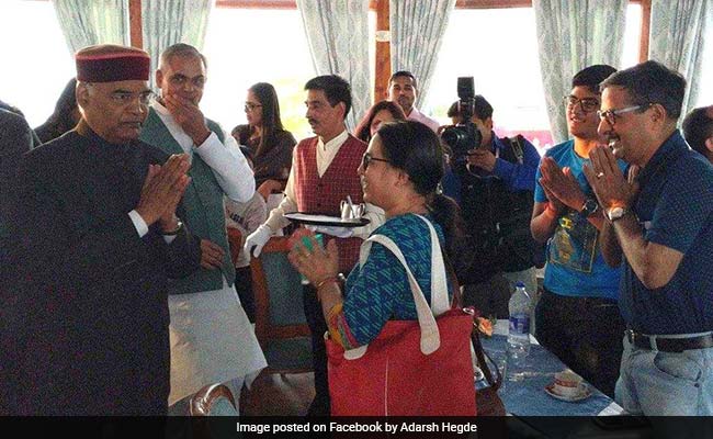 राष्ट्रपति राम नाथ कोविंद पत्नी के साथ अचानक पहुंचे रेस्त्रां, देखकर हैरान रह गए लोग