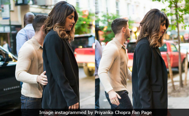 Priyanka Chopra And Nick Jonas Are A Gold Mine For Paparazzi. Another Pic