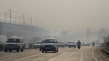 Delhi's Winter Pollution Plan: Non-BS6 Vehicles Face Entry Ban From November 1
