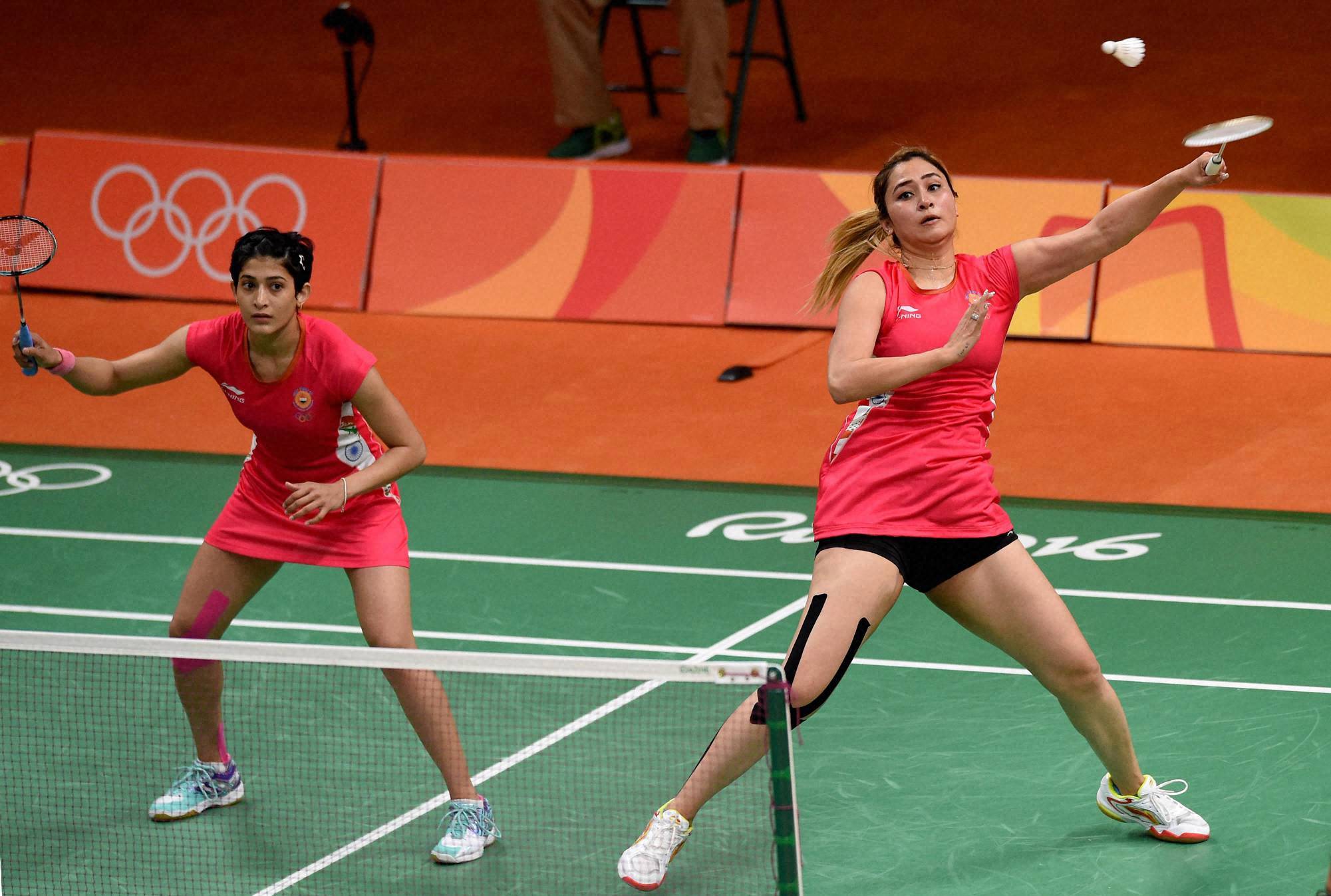 Indian shuttlers Jwala Gutta and Ashwini Ponnappa in action against Japan in the Summer Olympic 2016 (Photographer: Atul Yadav/ PTI)