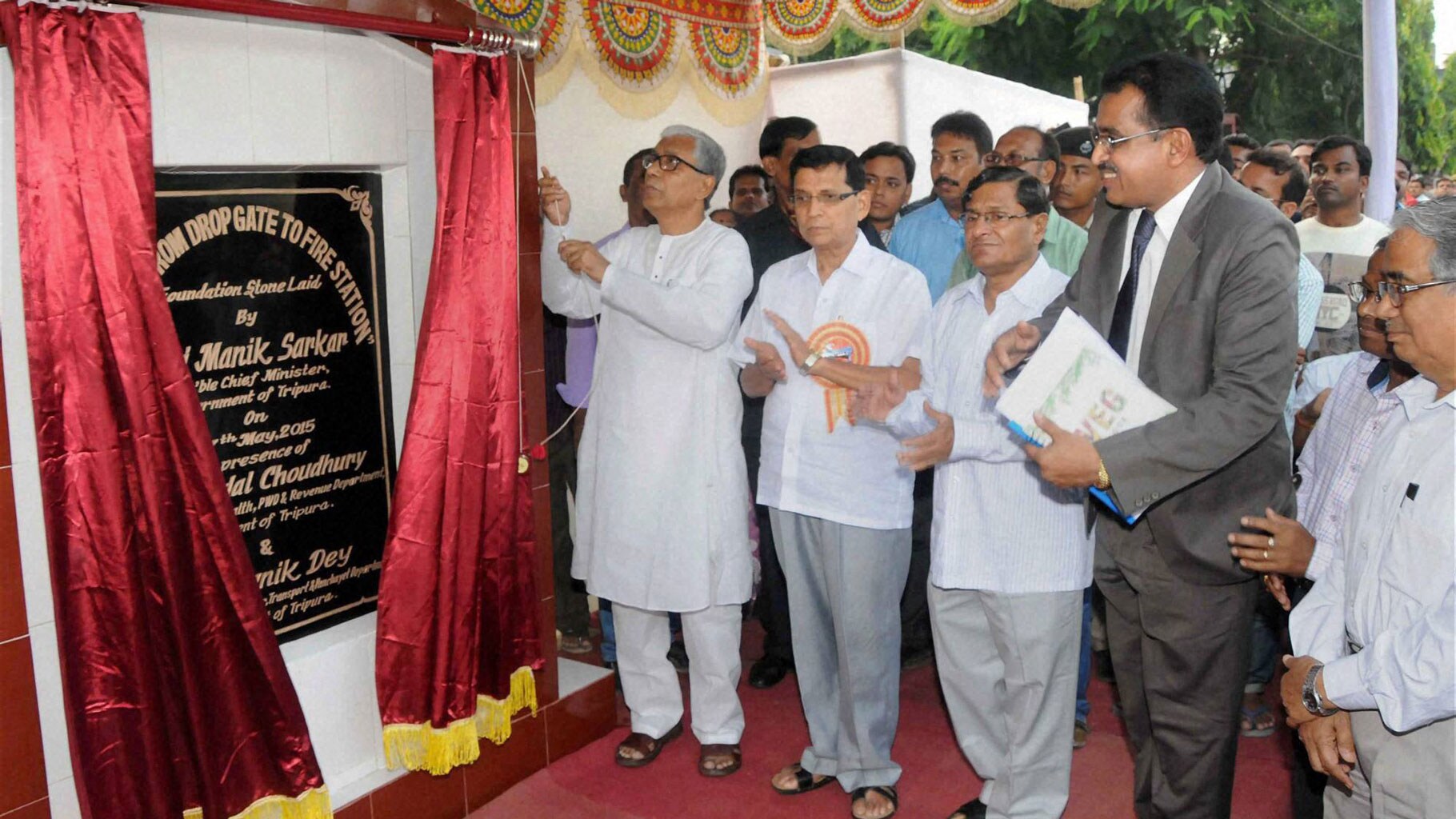 File photo of outgoing Tripura Chief Minister Manik Sarkar. (Photo: PTI)