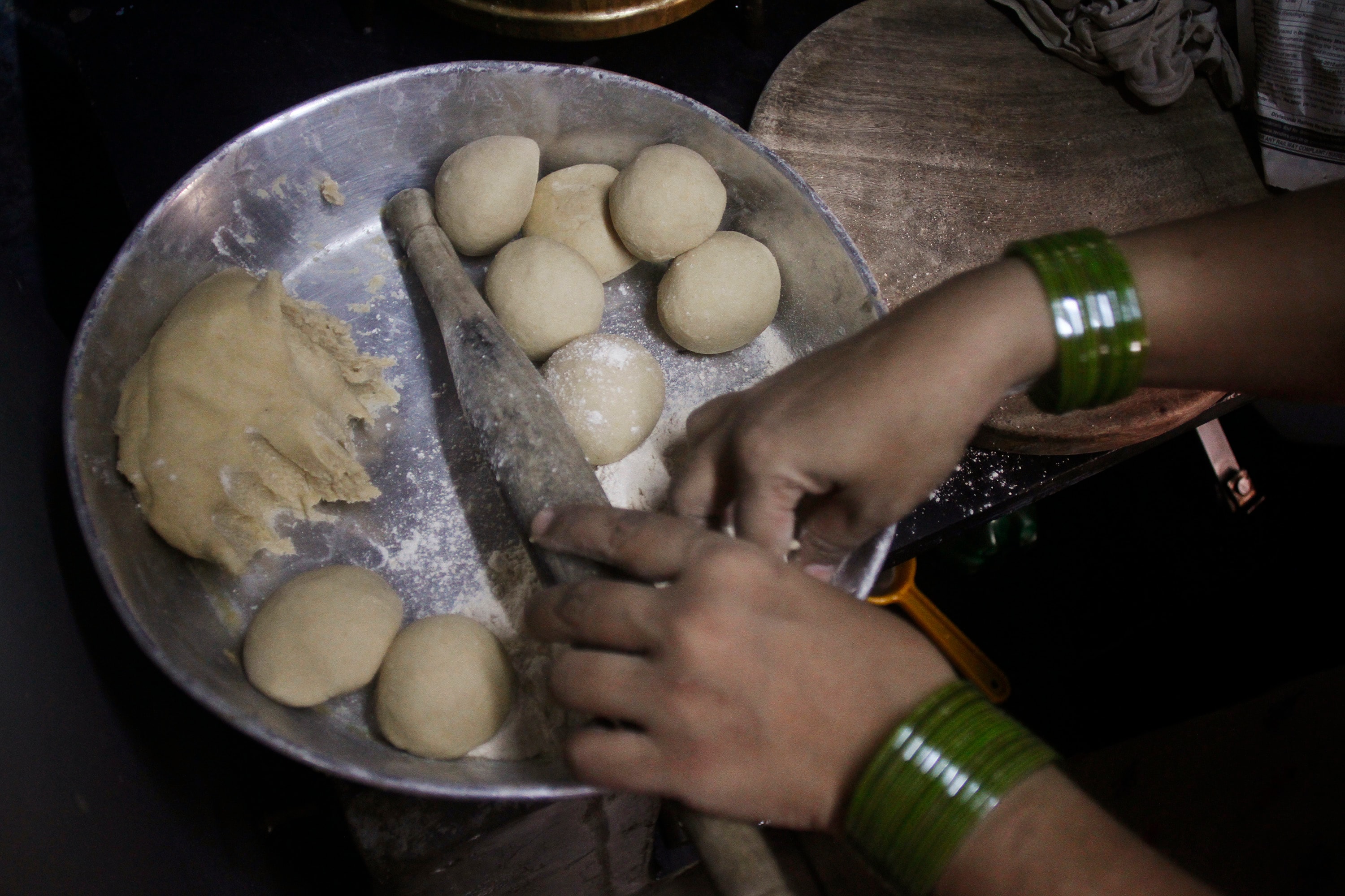 Roti being made at a home in Mumbai, India. (Photographer: Dhiraj Singh/Bloomberg)