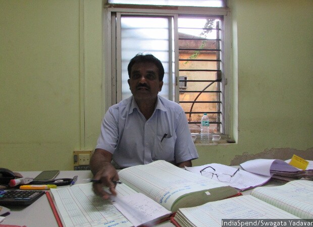 “Farmers have repeatedly demanded that <em>mandis</em> switch back to cash transactions, but there has been strong resistance from traders,” said Ashok Gaikwad, an accountant at the Lasalgaon Agricultural Produce Market Committee, Asia's largest onion market.