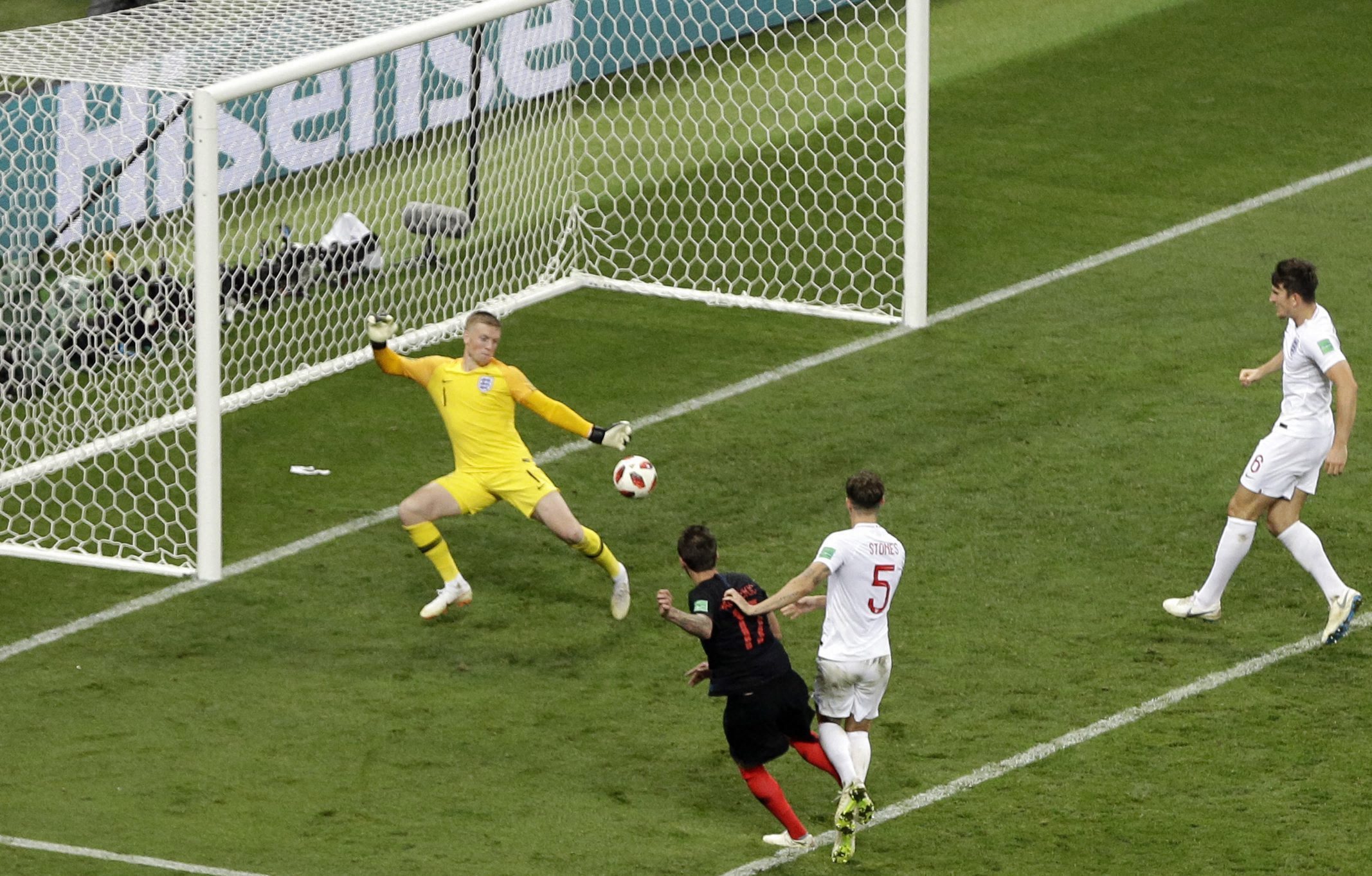 Croatia's Mario Mandzukic, 2nd left, scores his side's second goal during the semifinal match between Croatia and England at the 2018 football World Cup in the Luzhniki Stadium in Moscow, Russia, on July 11, 2018. (Photograph: AP/PTI)