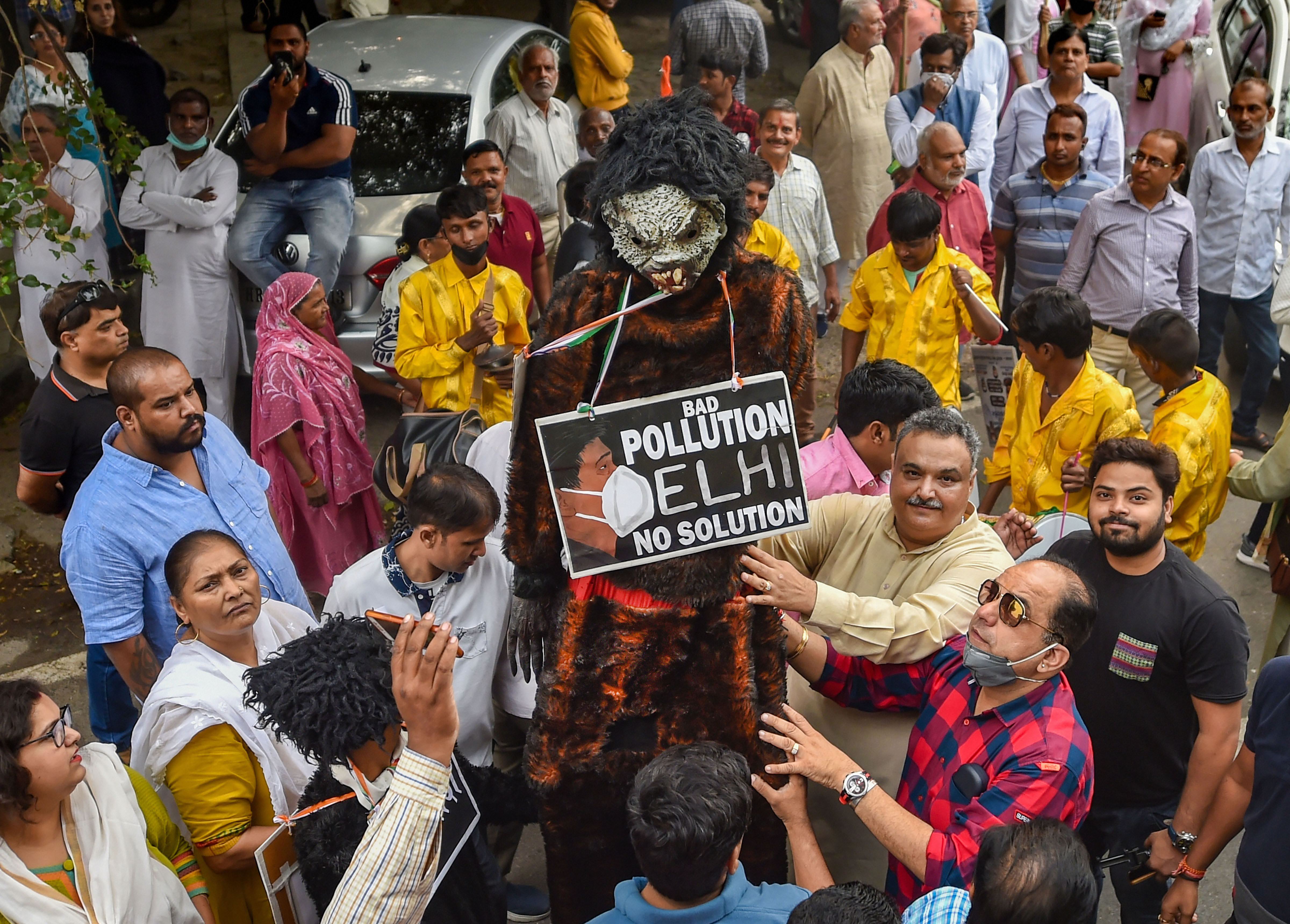 Protest against Delhi Chief Minister Arvind Kejriwal in relation to the soaring pollution levels in Delhi (Source: PTI)