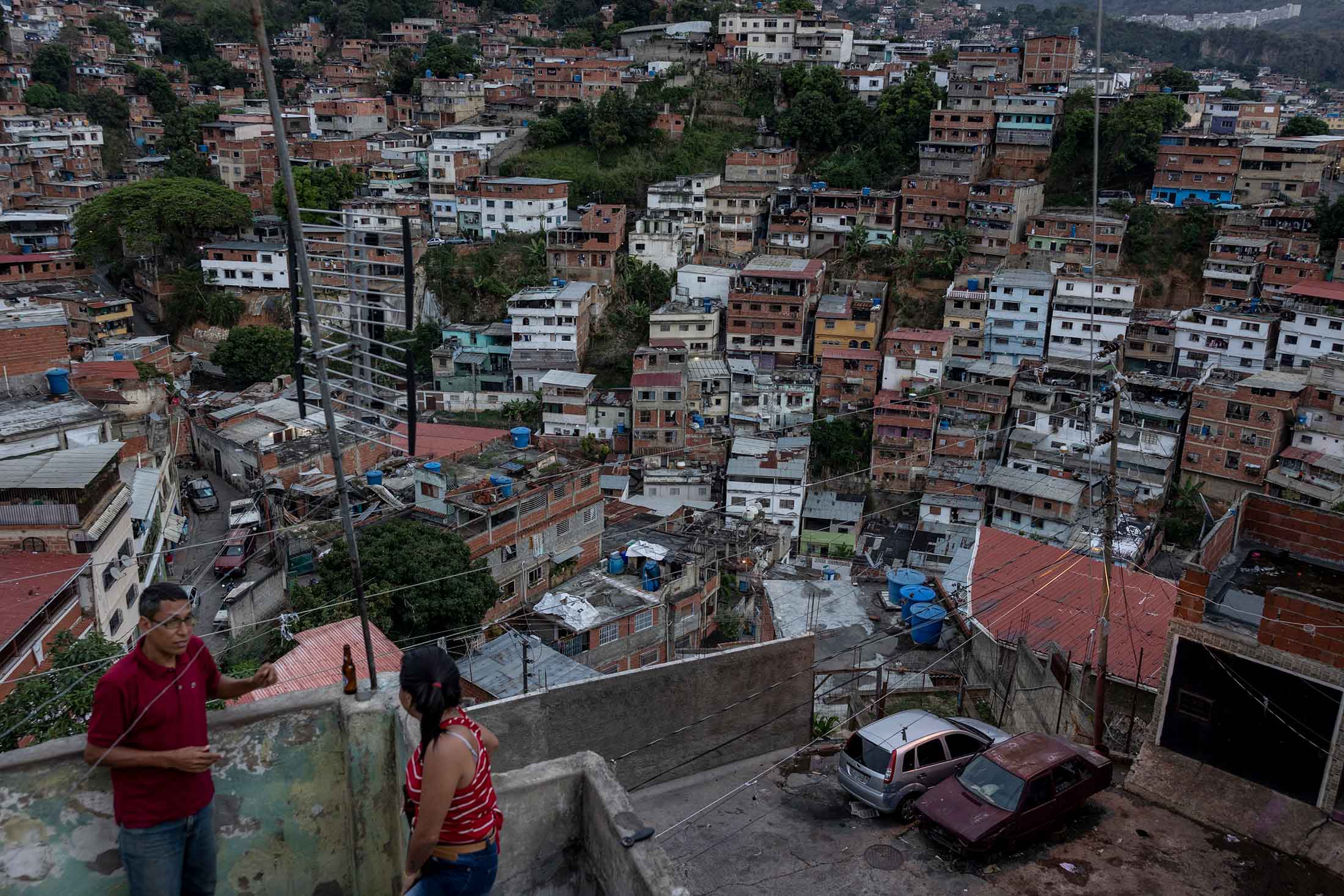 View of Petare, a slum in Caracas.Photographer: Fabiola Ferrero for Bloomberg Markets