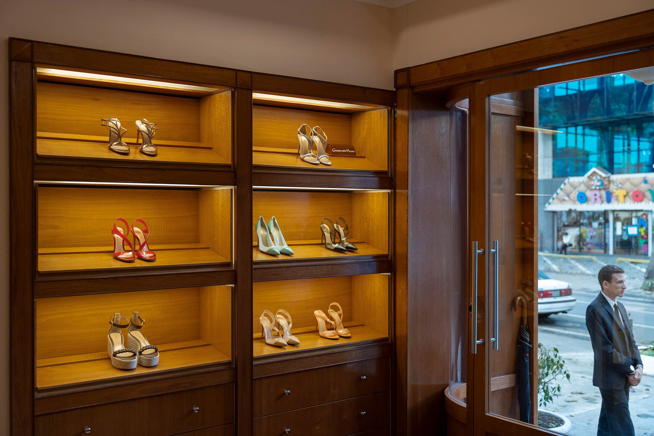 Luxury retailer Il Bacio in Las Mercedes.Photographer: Fabiola Ferrero for Bloomberg Markets