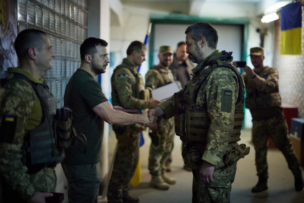 Volodymyr Zelenskiy meets soldiers in the southern region of Zaporizhzhia, Ukraine, on June 5.Source: Ukrainian Presidency