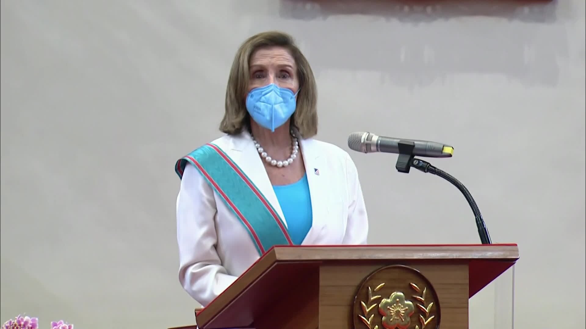 WATCH: Pelosi pledged that the US wouldn't abandon Taiwan, reaffirming support for the democratically elected government in Taipei.Source: Bloomberg