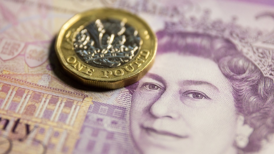 Andrew Sheets, Morgan Stanley's chief cross-asset strategist, says he doesn't see a currency crisis but the UK is facing a challenging economic situation.Source: Bloomberg