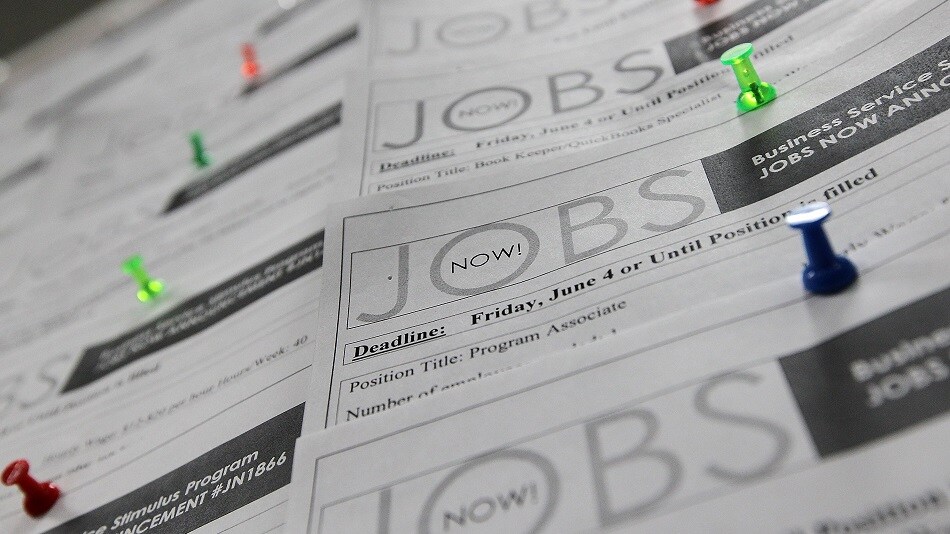 The US employment report validates that the economy is “very, very slowly starting to show some effects” of a slowdown, Jeffrey Rosenberg, portfolio manager of BlackRock's Systematic Multi-Strategy Fund, says during an interview on “Bloomberg Surveillance.”Source: Bloomberg