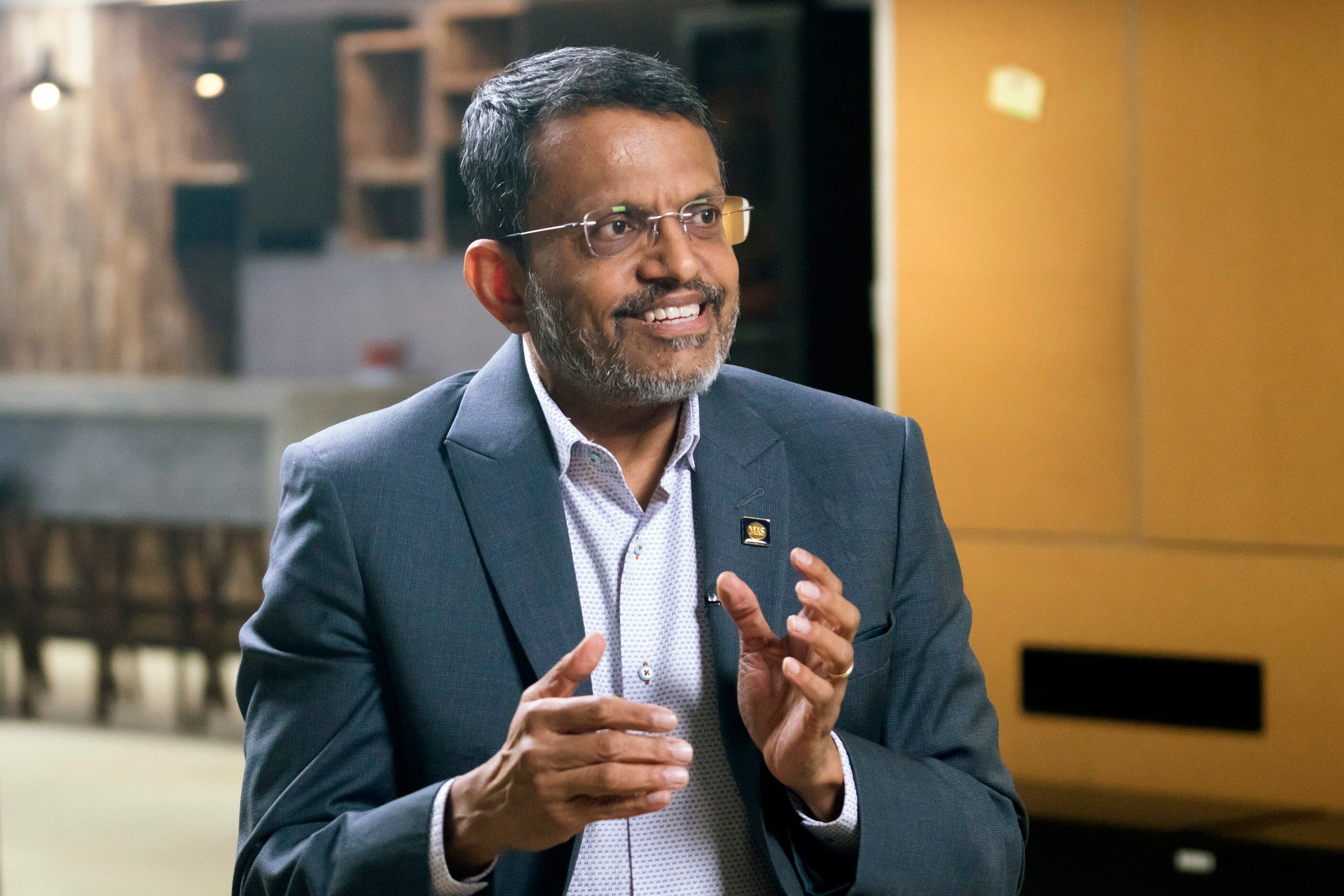 Ravi Menon Photographer: Ore Huiying/Bloomberg